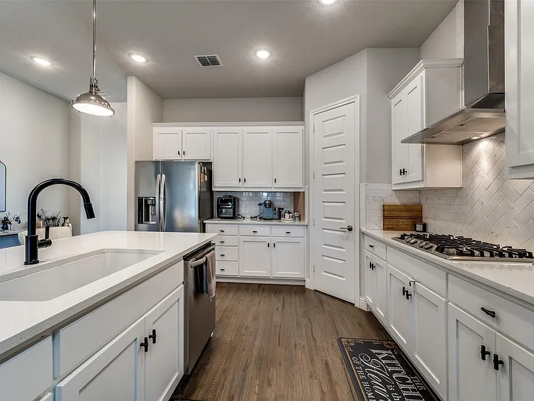 333 Foxthorne Way — Photo 13