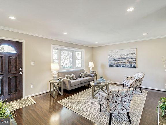 2nd image of 7717 Heritage Dr