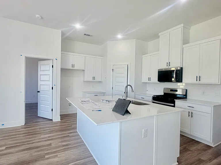 458 W Taverner Xing #1 — Photo 2