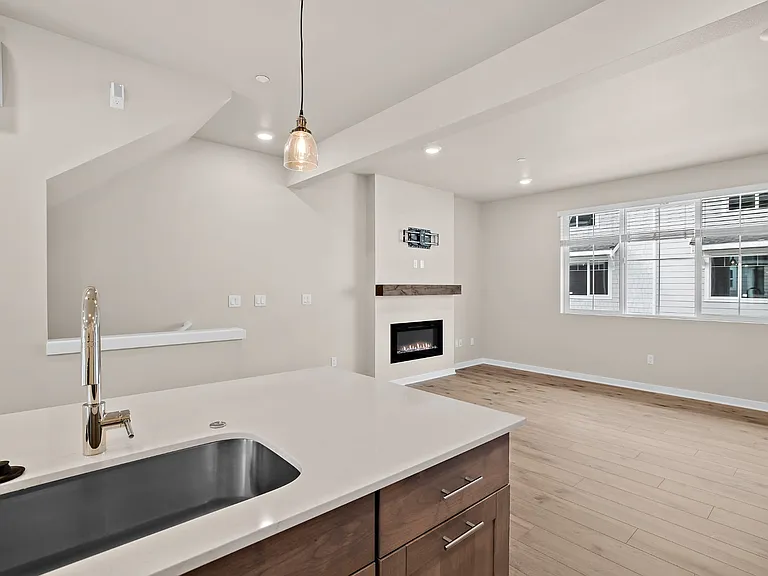 13730 Manor Way #E5 — Photo 16
