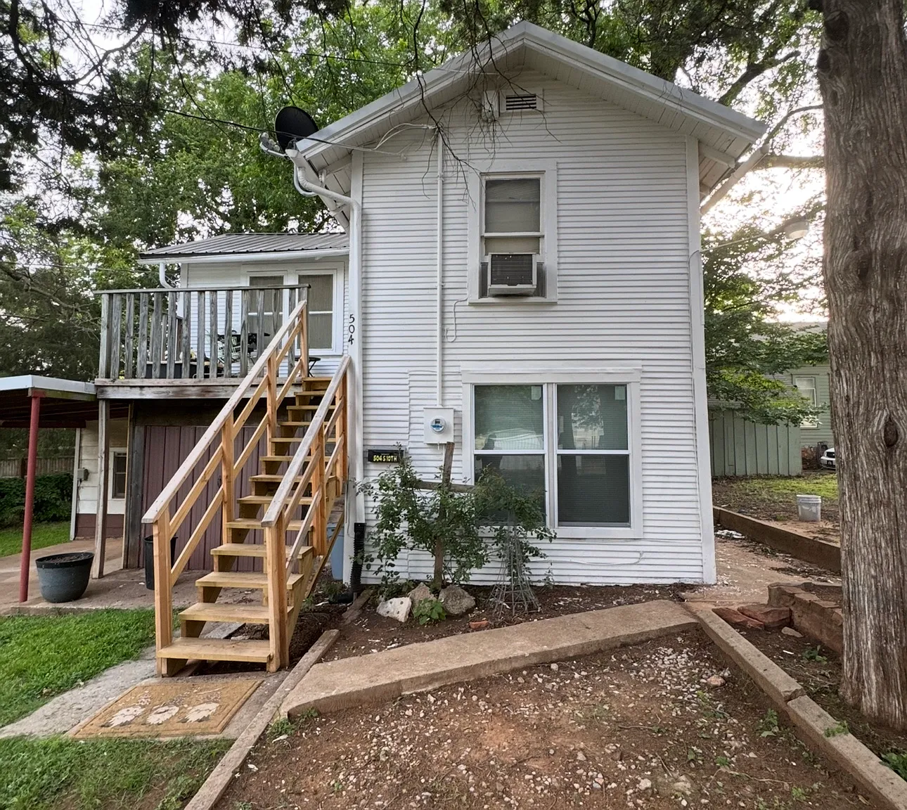 1001 W Minnesota Ave — Photo 1