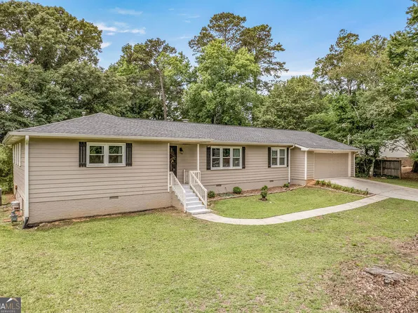 25 Pine Chase Dr, Carrollton, GA 30116