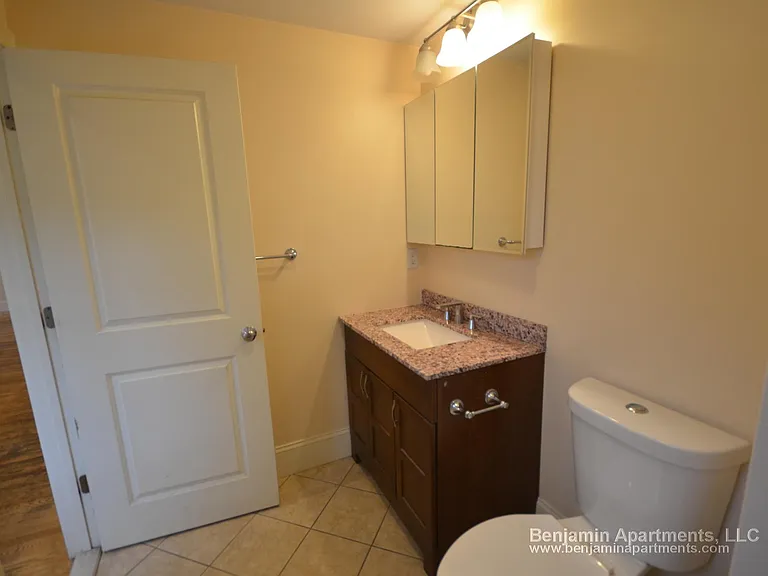 25 Lothrop St #7 — Photo 7