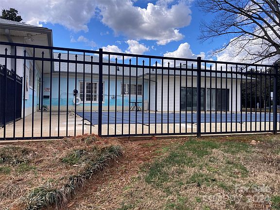 3rd image of 5864 Harris Grove Ln