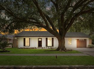 5911 Black Maple Ln, Houston, TX 77088