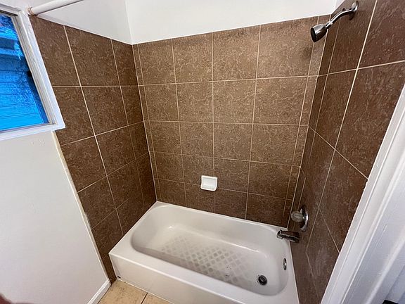 4th image of 4665 Eagle Rock Blvd