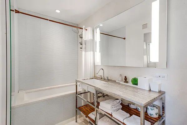 Rented by NOVO | media 16