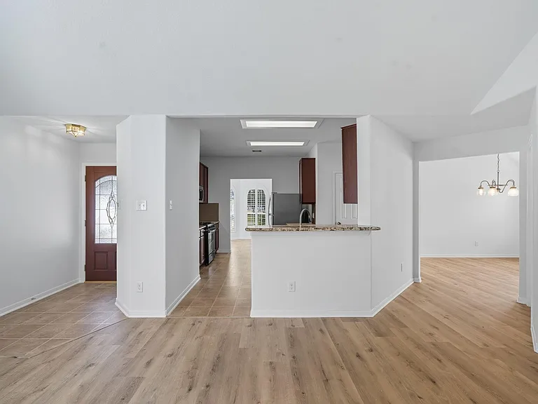 14730 Fir Knoll Way — Photo 10