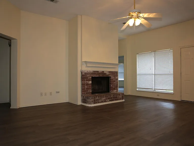 7305 Maplewood Dr — Photo 70