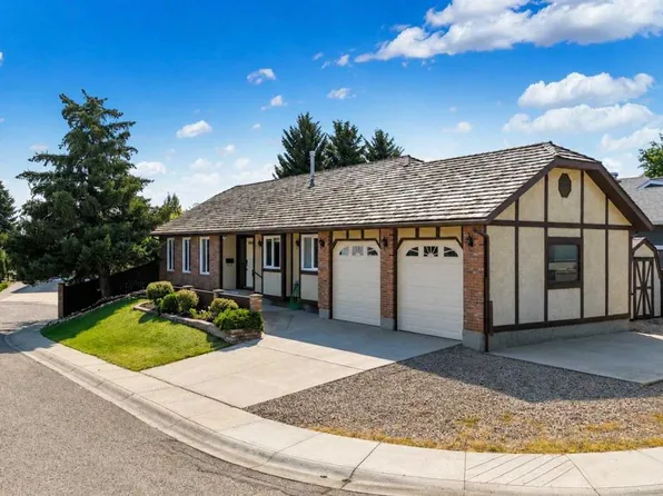5 S Ross View Bay SE, Medicine Hat, AB T1B 3H9
