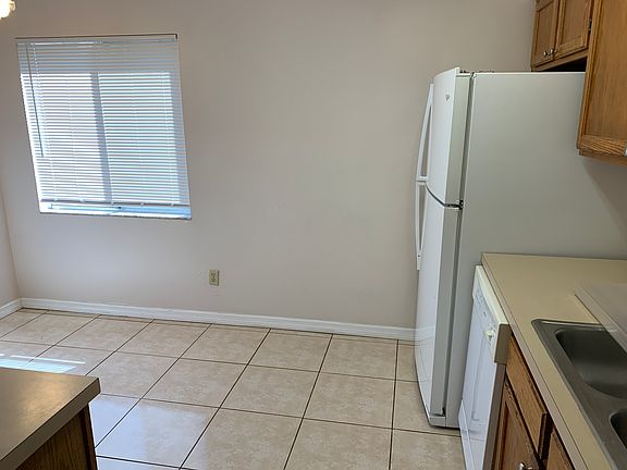 5th image of 2510 Tobin Ct #2510