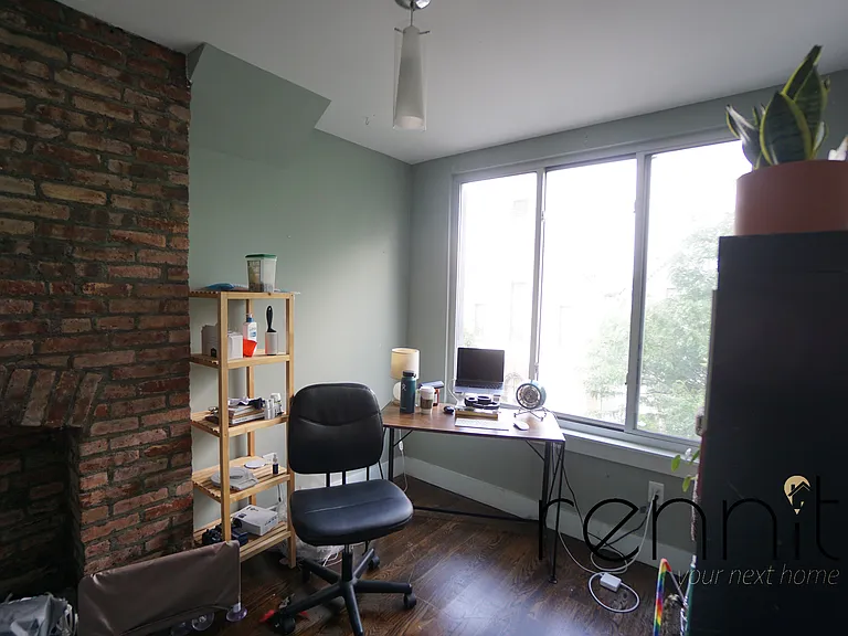 1160 Halsey St #3 — Photo 14