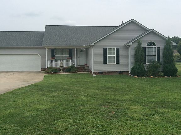 close to I-85, easy commute