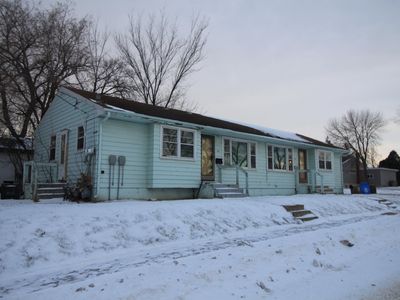 611 & 613 5th Ave SW, Minot, ND, 58701