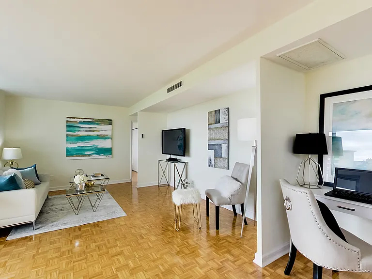 625 Roselawn Ave — Photo 28