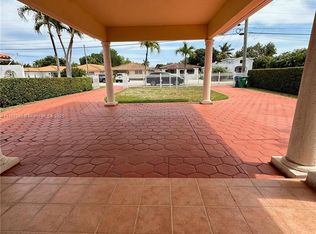 2216 SW 60th Ave, Miami, FL 33155