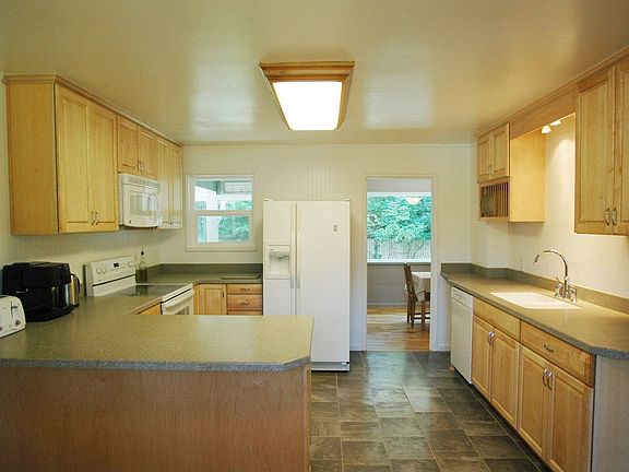 Kitchen With Solid Surface Counters