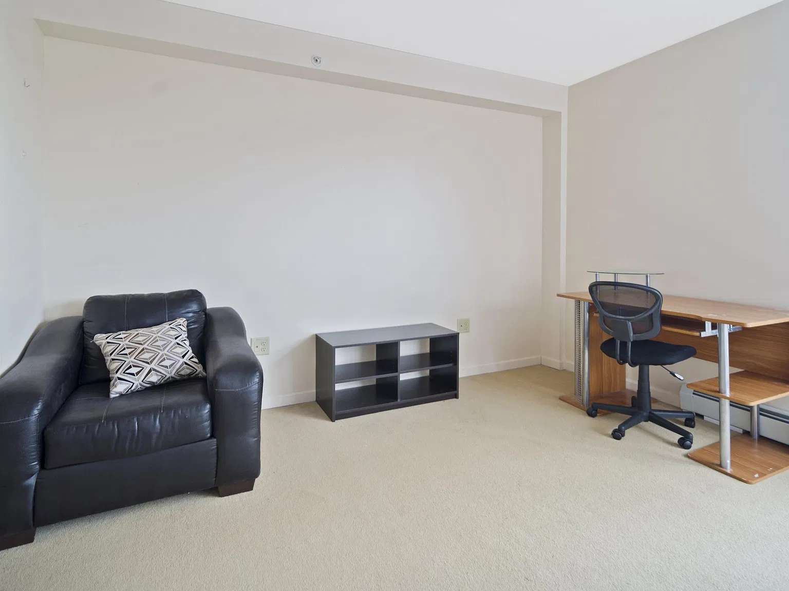 Studio, 385 sqft, $2,200 — Photo 3