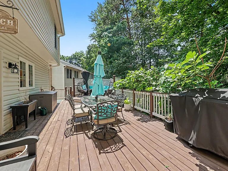 16652 Purcival Ct — Photo 41
