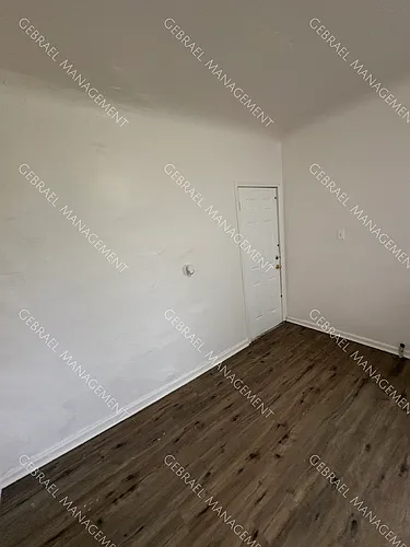 1303 Root St #1 Photo 1