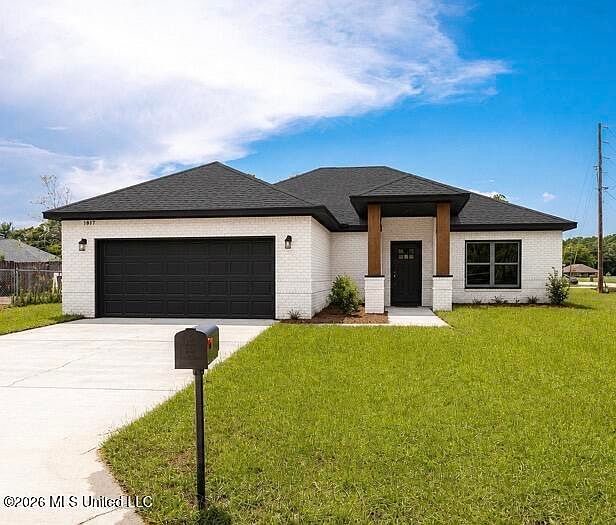 1st image of 8908 Boxwood Ln