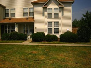 101 Post Oak Rd, Yorktown, VA 23693