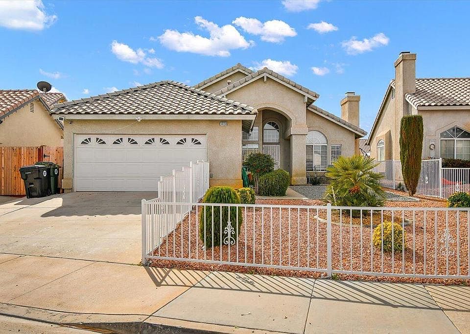 1st image of 14159 Gray Ln