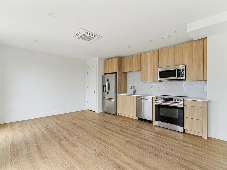 1035 Commonwealth Ave — Photo 24