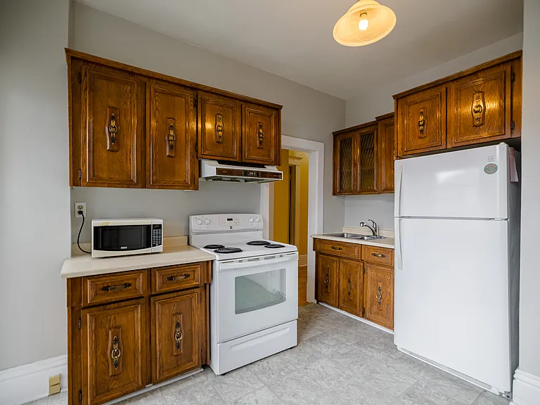 826 Grosvenor Ave #1 — Photo 14