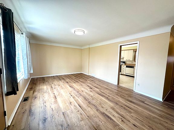 3rd image of 6644 Cronin Dr