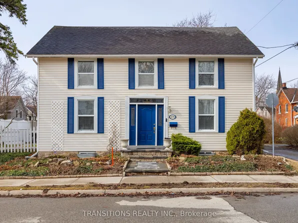 270 Charles St S, Gananoque, ON K7G 1W5