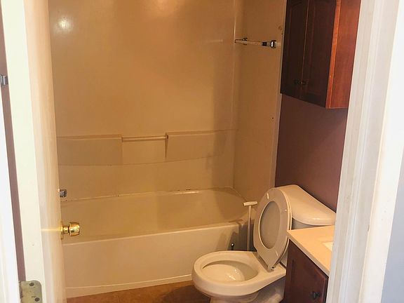 3rd image of 15635 Stone Crossing Dr #1