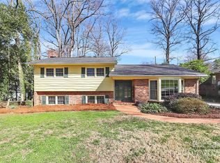 3615 Henshaw Rd, Charlotte, NC 28209