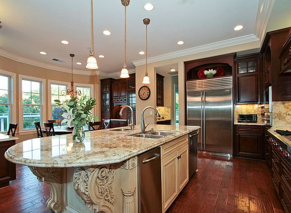 4th image of 290 Mountain Laurel Ln