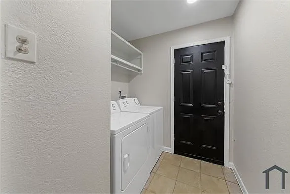 3014 Patricia Ln — Photo 25