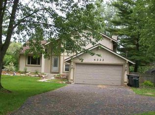 4222 Clegg Rd, Lambertville, MI 48144