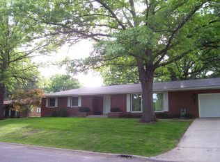 708 S Forest Park Dr, Eureka, IL