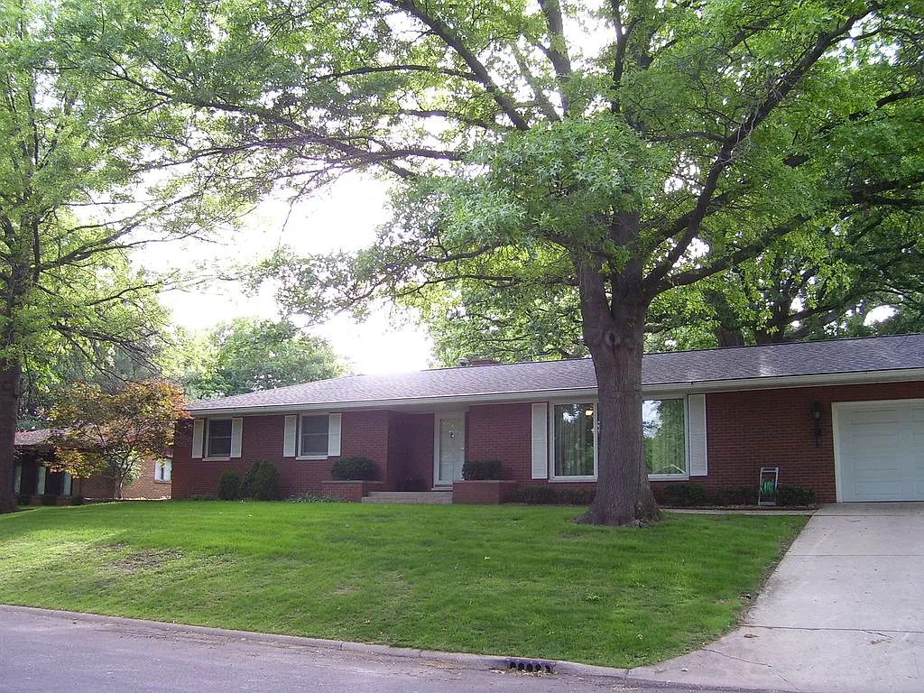 708 S Forest Park Dr photo 1