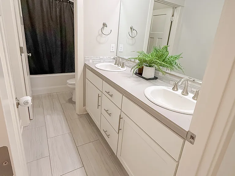 4785 S 16th Dr — Photo 20
