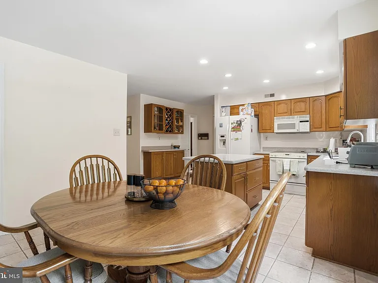1316 Heller Dr — Photo 11