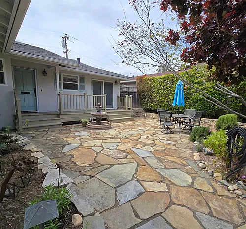 3189 Flora St Photo 1