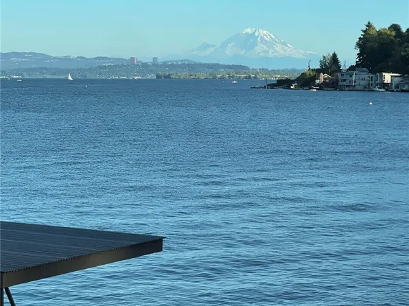 15044 Beach Drive NE, Lake Forest Park, WA 98155