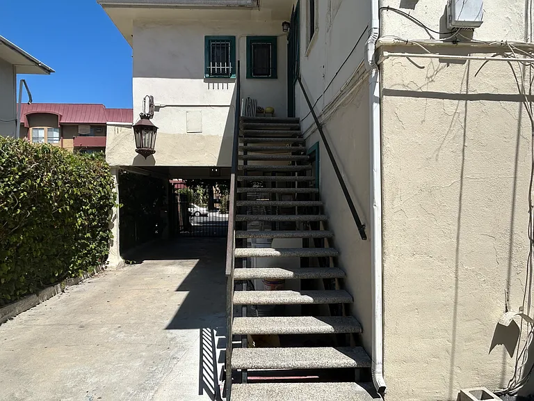 1323 N Orange Dr #1/2 — Photo 1