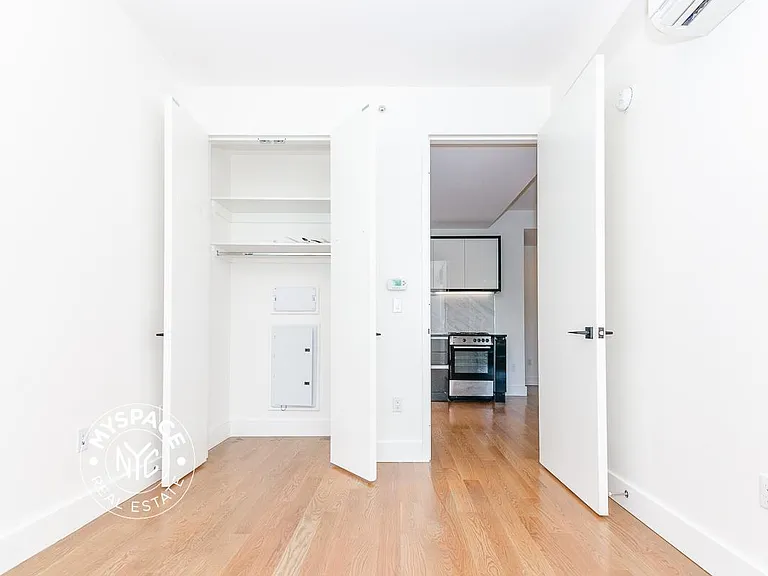 581 Ocean Pkwy #8F — Photo 5
