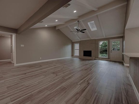 5th image of 743 Langwood Dr