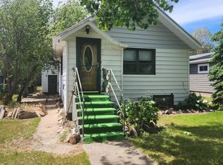 409 9th St S, Hettinger, ND 58639
