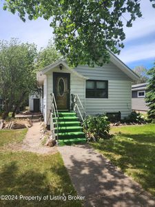 409 9th St S, Hettinger, ND, 58639