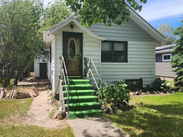 409 9th St S, Hettinger, ND 58639