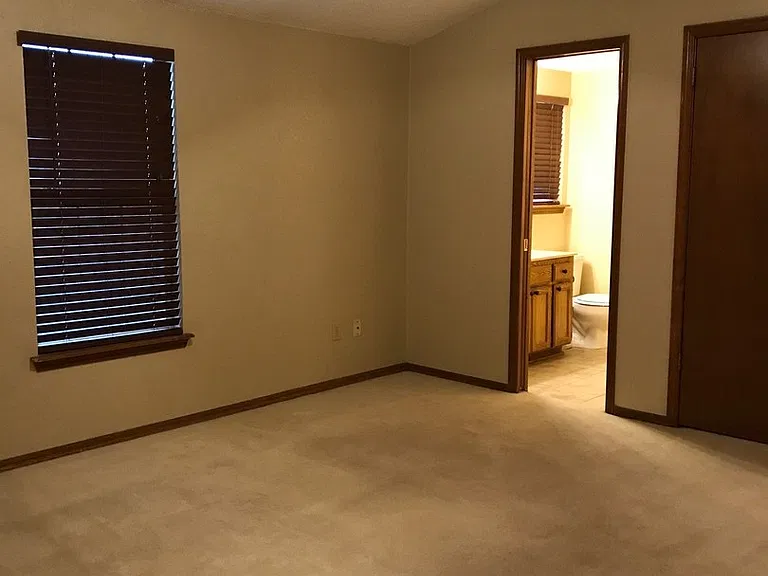 2109 Parkview Dr — Photo 17
