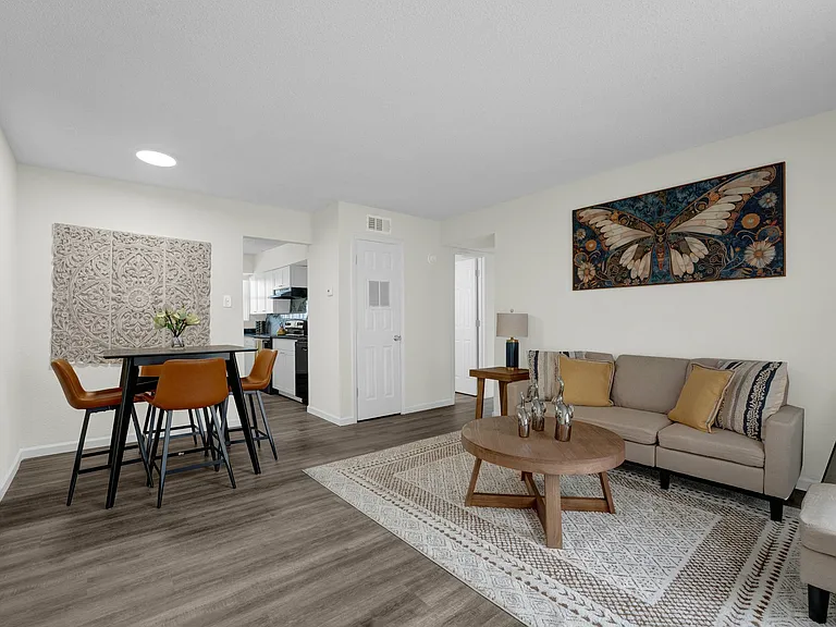 Emberly Apartments — Photo 16